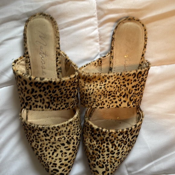 Cheetah print dress slippers - Picture 2 of 5